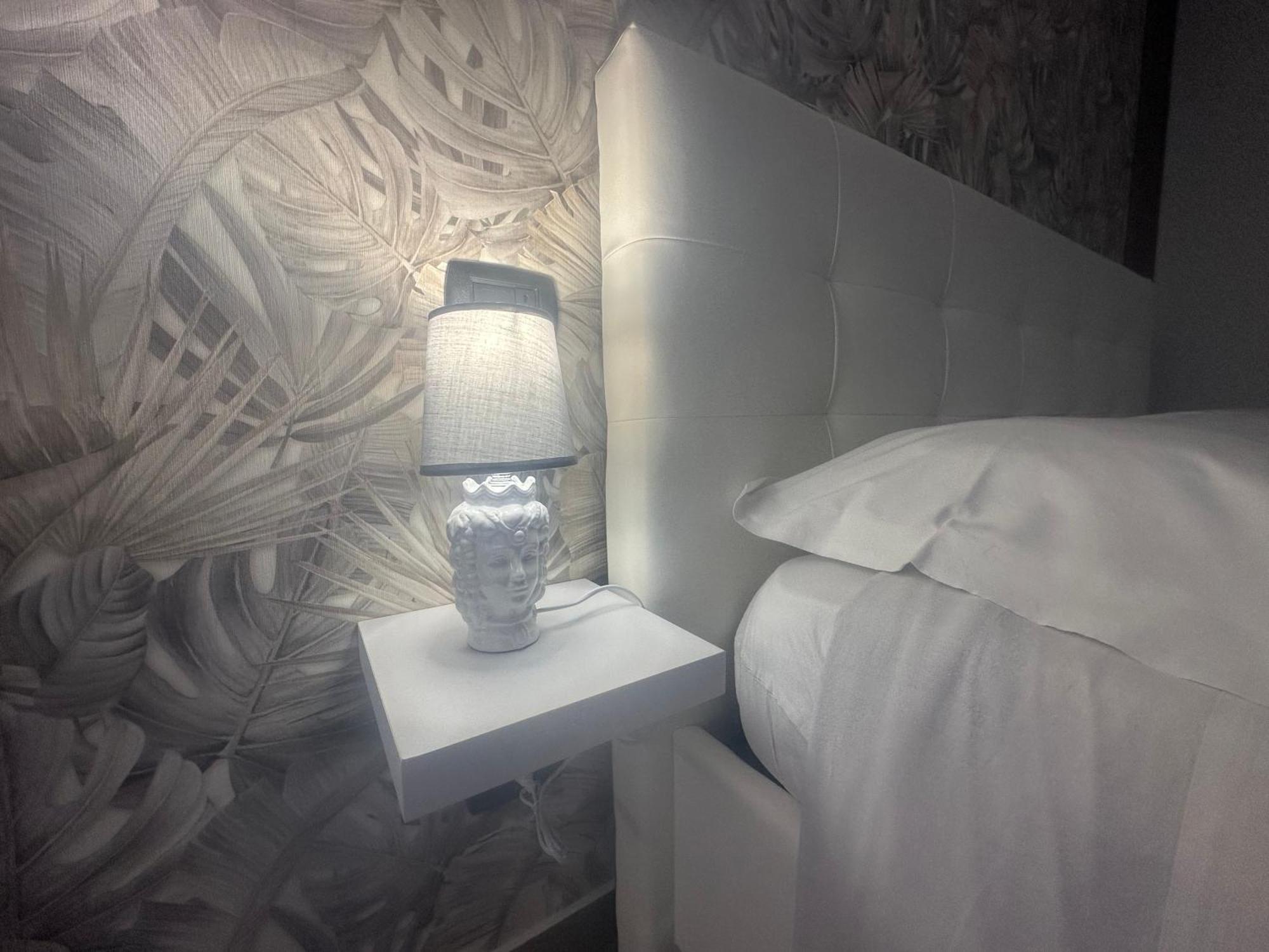 Relax Room Santa Tecla Bagian luar foto